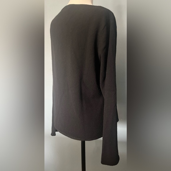 J Jill Black Cashmere Sweater with Scoop Neckline in Pristine Condition! - Picture 4 of 9